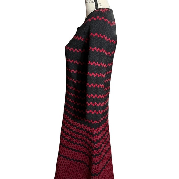 Gabby Skye red and black sweater dress size M - Picture 6 of 9